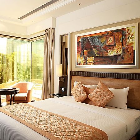 Inde Hotel Signature Tower Gurgaon Exteriör bild