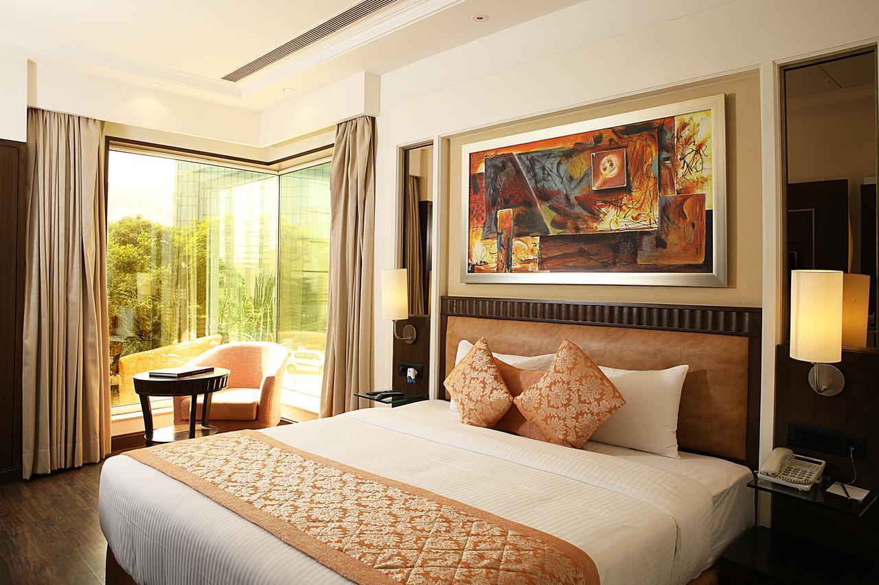 Inde Hotel Signature Tower Gurgaon Exteriör bild