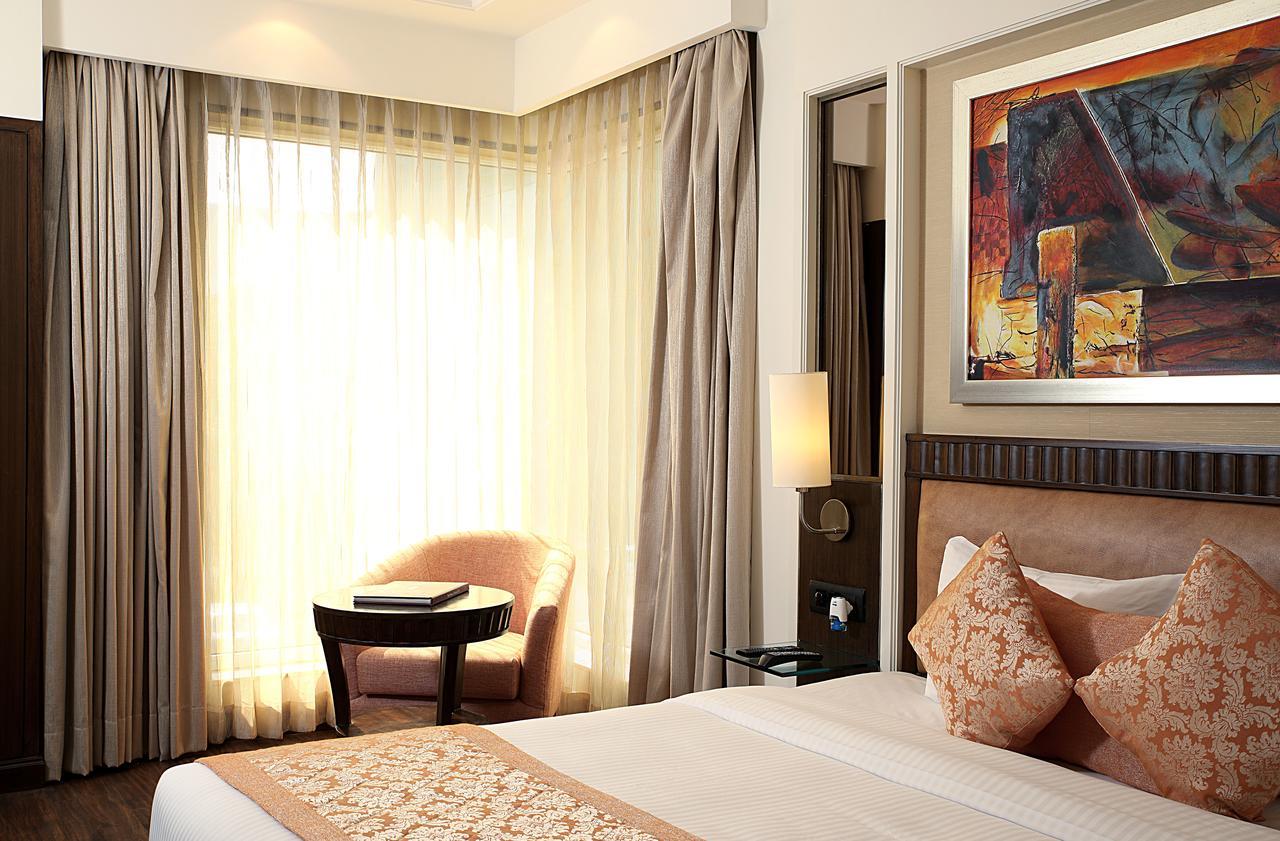 Inde Hotel Signature Tower Gurgaon Exteriör bild